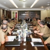 Presidente da República recebe bastão de comando em Reunião do Alto-Comando do Exército